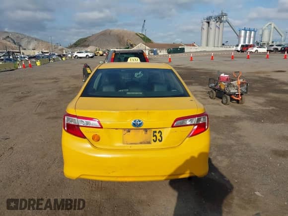 2014 Toyota Camry LE с VIN 4T1BD1FK3EU140714, выставлен на аукционе IAAI как лот 43065775 с пробегом 426 646 миль миль и . История ставок и продаж доступна на DreamBid. Изображение 16.