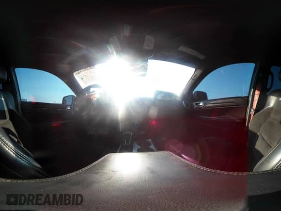 2021 Jeep Grand Cherokee Trackhawk z VIN 1C4RJFN94MC786470, wystawiony jako IAAI lot #42877128 z przebiegiem 47 250 mil mil oraz . Historia ofert i sprzedaży dostępna na DreamBid. Obrazek 23.