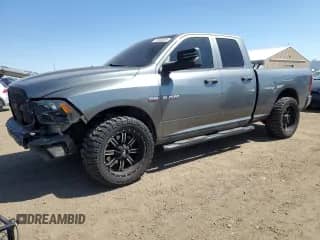 2013 Ram 1500 Tradesman с VIN 1C6RR6FT8DS594730, выставлен на аукционе Copart как лот 55166395 с пробегом 135 375 миль миль и Списание • Salvage title. История ставок и продаж доступна на DreamBid. Изображение 1.