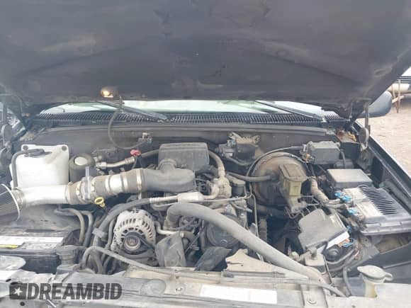 1997 Chevrolet Silverado 1500 z VIN 1GCEC19W5VE263332, wystawiony jako IAAI lot #42400176 z przebiegiem 141 078 mil mil oraz . Historia ofert i sprzedaży dostępna na DreamBid. Obrazek 10.