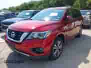 2018 Nissan Pathfinder SV z VIN 5N1DR2MM8JC651856, wystawiony jako IAAI lot #42935511 z przebiegiem 113 042 mil mil oraz . Historia ofert i sprzedaży dostępna na DreamBid. Obrazek 2.