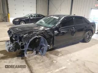 2019 Chrysler 300 Touring с VIN 2C3CCAAG1KH651419, выставлен на аукционе Copart как лот 69818405 с пробегом 48 159 миль миль и Списание • Salvage title. История ставок и продаж доступна на DreamBid. Изображение 1.