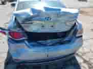 2015 Hyundai Sonata z VIN KMHEC4A43FA130892, wystawiony jako IAAI lot #43174254 z przebiegiem 118 220 mil mil oraz . Historia ofert i sprzedaży dostępna na DreamBid. Obrazek 17.