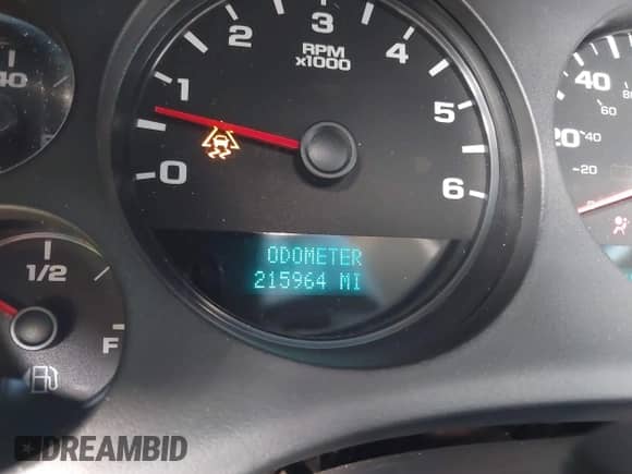 2009 Chevrolet Suburban 2LT с VIN 1GNFC26049R172598, выставлен на аукционе IAAI как лот 43166943 с пробегом 215 964 миль миль и . История ставок и продаж доступна на DreamBid. Изображение 7.