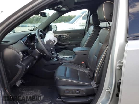 2022 Chevrolet Traverse Premier с VIN 1GNERKKW5NJ120765, выставлен на аукционе Copart как лот 72594954 с пробегом 35 055 миль миль и Списание • Salvage title. История ставок и продаж доступна на DreamBid. Изображение 7.
