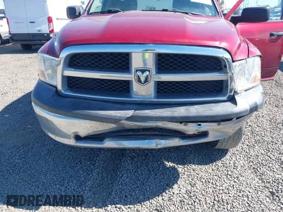 2012 Ram 1500 ST z VIN 1C6RD7FP2CS307470, wystawiony jako IAAI lot #43129719 z przebiegiem 131 305 mil mil oraz . Historia ofert i sprzedaży dostępna na DreamBid. Obrazek 6.