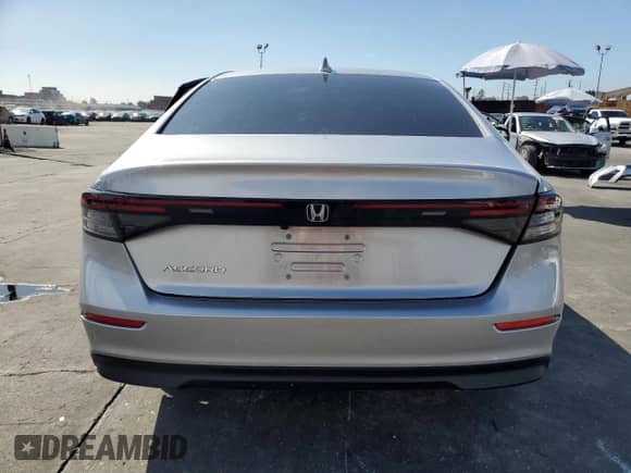 2024 Honda Accord EX с VIN 1HGCY1F31RA013815, выставлен на аукционе Copart как лот 81275865 с пробегом 22 929 миль миль и Списание • Salvage title. История ставок и продаж доступна на DreamBid. Изображение 6.