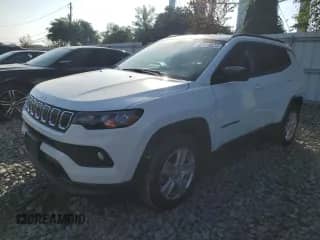 2022 Jeep Compass Latitude с VIN 3C4NJDBB7NT230718, выставлен на аукционе Copart как лот 67413835 с пробегом 32 929 миль миль и Списание • Salvage title. История ставок и продаж доступна на DreamBid. Изображение 1.