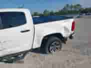 2022 Chevrolet Colorado 2WD Z71 с VIN 1GCGSDEN3N1115164, выставлен на аукционе IAAI как лот 43259058 с пробегом 25 268 миль миль и . История ставок и продаж доступна на DreamBid. Изображение 18.