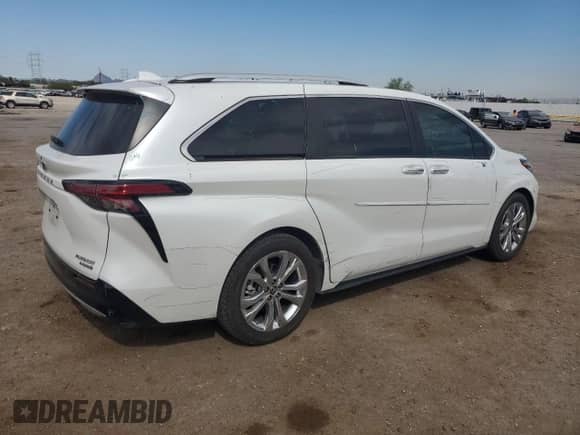 2022 Toyota Sienna Platinum с VIN 5TDERKEC1NS116533, выставлен на аукционе Copart как лот 70362315 с пробегом 85 860 миль миль и Списание • Salvage title. История ставок и продаж доступна на DreamBid. Изображение 3.