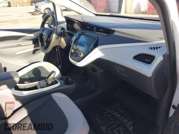 2020 Chevrolet Bolt EV LT с VIN 1G1FW6S02L4124401, выставлен на аукционе IAAI как лот 43353742 с пробегом 6 913 миль миль и . История ставок и продаж доступна на DreamBid. Изображение 5.
