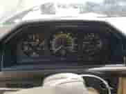 1988 Mercedes-Benz 300 E z VIN WDBEA30D0JA625371, wystawiony jako Copart lot #65879275 z przebiegiem 64 811 mil mil oraz Czysty tytuł • Clean title. Historia ofert i sprzedaży dostępna na DreamBid. Obrazek 9.