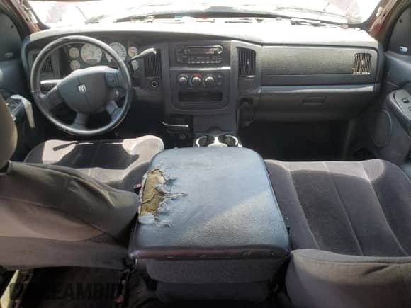 2004 Dodge 1500 SLT z VIN 1D7HU18N14S578315, wystawiony jako Copart lot #68137495 z przebiegiem 266 722 mil mil oraz Szkoda całkowita • Salvage title. Historia ofert i sprzedaży dostępna na DreamBid. Obrazek 8.