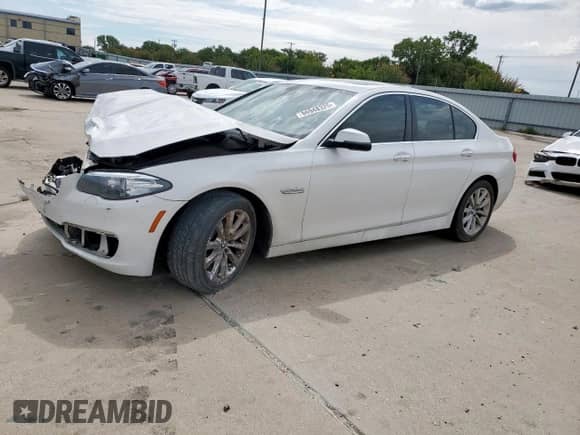 2014 BMW 5 Series 528i z VIN WBA5A5C51ED504027, wystawiony jako Copart lot #66948325 z przebiegiem Nie podano mil oraz Szkoda całkowita • Salvage title. Historia ofert i sprzedaży dostępna na DreamBid. Obrazek 1.