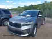2019 Kia Sorento LX with VIN 5XYPG4A33KG503951, listed as a IAAI auction lot 43073039 with 100,288 mi miles and . Bid and sale history available at DreamBid. Image 2.