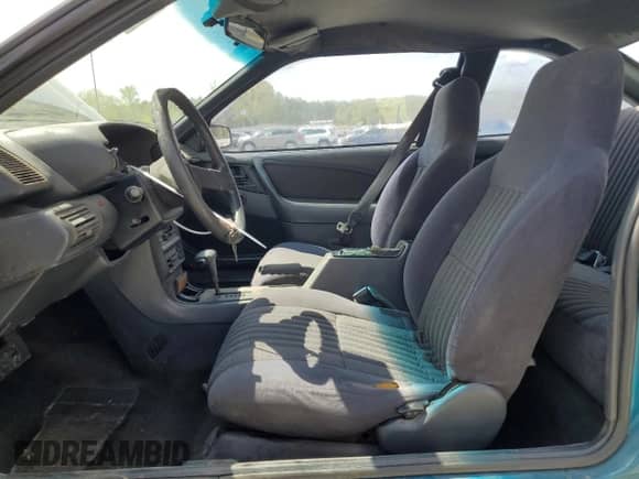 1994 Chevrolet Cavalier с VIN 1G1JC14T8R7250525, выставлен на аукционе Copart как лот 52099385 с пробегом 140 116 миль миль и Чистый • Clean title. История ставок и продаж доступна на DreamBid. Изображение 7.