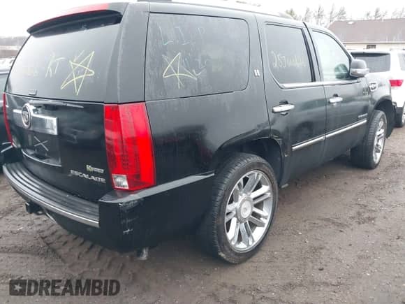 2012 Cadillac Escalade with VIN 1GYS4FEJ8CR179531, listed as a IAAI auction lot 41372511 with Not provided miles and . Bid and sale history available at DreamBid. Image 4.
