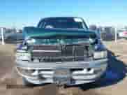 1998 Dodge 2500 z VIN 1B7KF2361WJ229115, wystawiony jako IAAI lot #41669275 z przebiegiem 207 554 mil mil oraz . Historia ofert i sprzedaży dostępna na DreamBid. Obrazek 13.