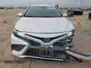 2021 Toyota Camry Hybrid XSE with VIN 4T1K31AK7MU028992, listed as a Copart auction lot 65379895 with 62,735 mi miles and Salvage title. Bid and sale history available at DreamBid. Image 5.