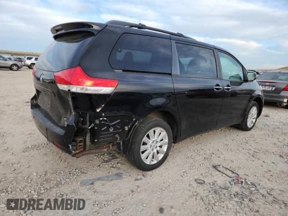 2013 Toyota Sienna XLE with VIN 5TDDK3DC3DS062951, listed as a Copart auction lot 82750885 with 179,546 mi miles and Clean title. Bid and sale history available at DreamBid. Image 3.