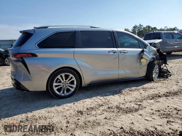 2022 Toyota Sienna Platinum с VIN 5TDERKEC9NS129434, выставлен на аукционе Copart как лот 70479265 с пробегом 72 192 миль миль и Списание • Salvage title. История ставок и продаж доступна на DreamBid. Изображение 3.