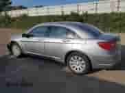 2014 Chrysler 200 LX с VIN 1C3CCBAB3EN209361, выставлен на аукционе Copart как лот 81089435 с пробегом 163 448 миль миль и Чистый • Clean title. История ставок и продаж доступна на DreamBid. Изображение 2.