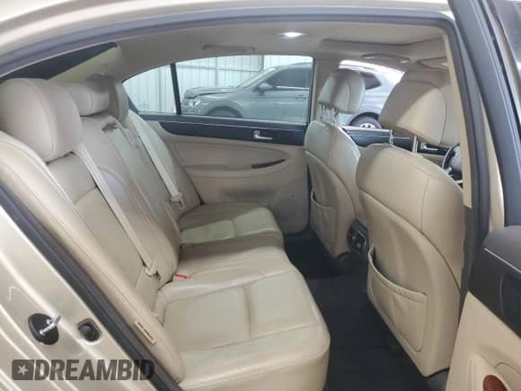 2012 Hyundai Genesis 4.6L с VIN KMHGC4DF5CU172531, выставлен на аукционе Copart как лот 62056645 с пробегом 120 424 миль миль и Списание • Salvage title. История ставок и продаж доступна на DreamBid. Изображение 10.