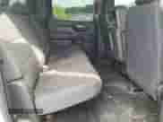 2019 Chevrolet Silverado 1500 Work Truck z VIN 1GCUYAEF0KZ233887, wystawiony jako Copart lot #56918945 z przebiegiem 155 562 mil mil oraz Szkoda całkowita • Salvage title. Historia ofert i sprzedaży dostępna na DreamBid. Obrazek 10.