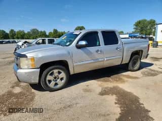 2010 Chevrolet Silverado 1500 LT z VIN 3GCRCSE05AG109604, wystawiony jako Copart lot #83954705 z przebiegiem 186 032 mil mil oraz Szkoda całkowita • Salvage title. Historia ofert i sprzedaży dostępna na DreamBid. Obrazek 1.