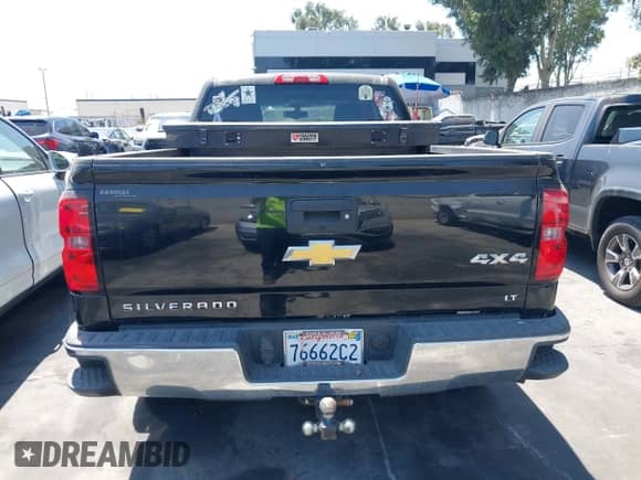 2015 Chevrolet Silverado 1500 LT z VIN 1GCVKREH0FZ195024, wystawiony jako IAAI lot #42761282 z przebiegiem Nie podano mil oraz . Historia ofert i sprzedaży dostępna na DreamBid. Obrazek 16.