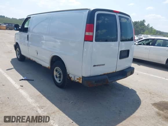 2008 Chevrolet Express Cargo with VIN 1GCFG15XX81227980, listed as a IAAI auction lot 42970870 with 152,653 mi miles and . Bid and sale history available at DreamBid. Image 3.