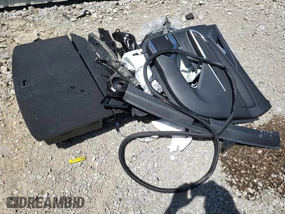 2024 Chevrolet Traverse AWD RS с VIN 1GNEVLKS3RJ176367, выставлен на аукционе Copart как лот 53612175 с пробегом 22 521 миль миль и На запчасти • Non repairable. История ставок и продаж доступна на DreamBid. Изображение 13.