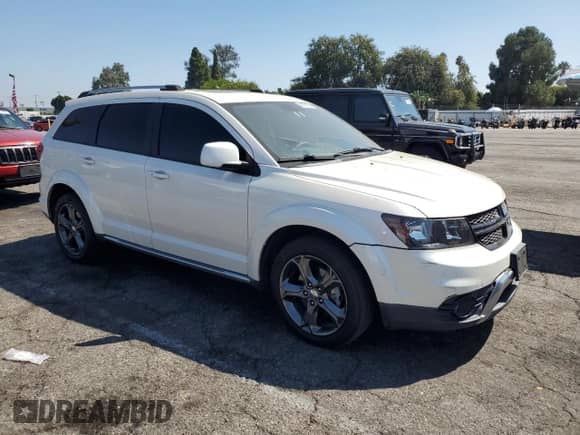 2015 Dodge Journey Crossroad with VIN 3C4PDCGB3FT531054, listed as a Copart auction lot 81091765 with 126,004 mi miles and Clean title. Bid and sale history available at DreamBid. Image 4.
