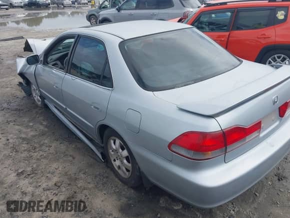 2001 Honda Accord EX with VIN 1HGCG56641A100441, listed as a IAAI auction lot 43374153 with Not provided miles and . Bid and sale history available at DreamBid. Image 3.