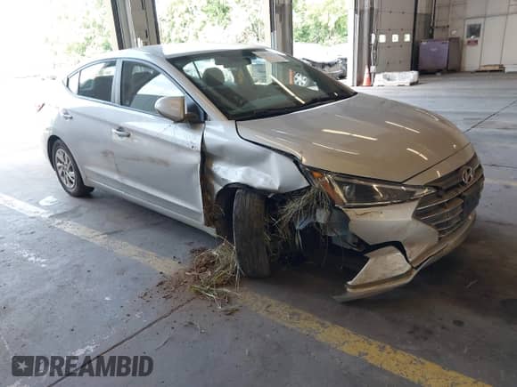 2019 Hyundai Elantra SE z VIN 5NPD74LF6KH497582, wystawiony jako IAAI lot #42877049 z przebiegiem 88 024 mil mil oraz . Historia ofert i sprzedaży dostępna na DreamBid. Obrazek 1.