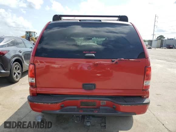 2001 Chevrolet Tahoe LT with VIN 1GNEC13T11R144184, listed as a Copart auction lot 57570885 with Not provided miles and Salvage title. Bid and sale history available at DreamBid. Image 6.