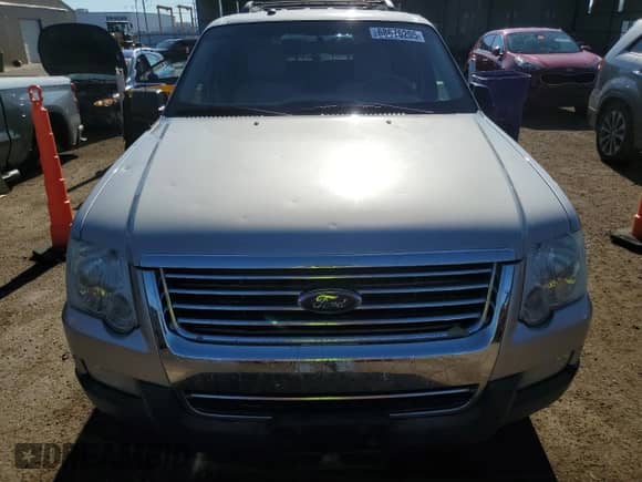2006 Ford Explorer XLT with VIN 1FMEU73E76UB66975, listed as a Copart auction lot 68676205 with 196,616 mi miles and Salvage title. Bid and sale history available at DreamBid. Image 5.