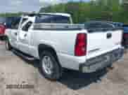 2005 Chevrolet Silverado 1500 LS z VIN 2GCEC13T751366249, wystawiony jako IAAI lot #41986002 z przebiegiem 194 795 mil mil oraz . Historia ofert i sprzedaży dostępna na DreamBid. Obrazek 3.
