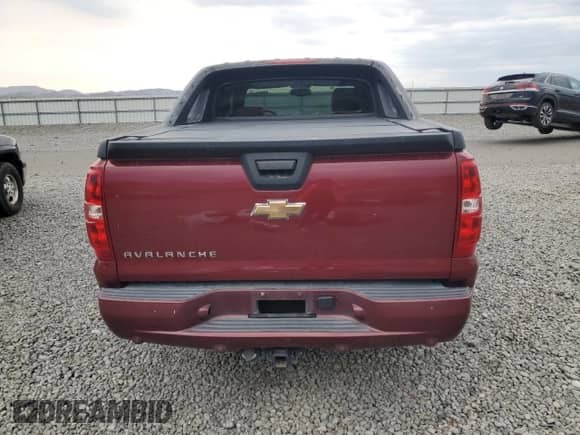 2008 Chevrolet Avalanche LTZ с VIN 3GNFK12308G101877, выставлен на аукционе Copart как лот 70559485 с пробегом 145 179 миль миль и Списание • Salvage title. История ставок и продаж доступна на DreamBid. Изображение 6.