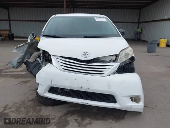 2015 Toyota Sienna LE z VIN 5TDKK3DC1FS585864, wystawiony jako IAAI lot #43453737 z przebiegiem 150 074 mil mil oraz . Historia ofert i sprzedaży dostępna na DreamBid. Obrazek 13.