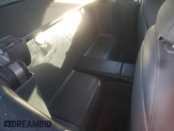 2003 Mercedes-Benz SL 500 z VIN WDBSK75F13F017043, wystawiony jako Copart lot #90395485 z przebiegiem Nie podano mil oraz Czysty tytuł • Clean title. Historia ofert i sprzedaży dostępna na DreamBid. Obrazek 10.