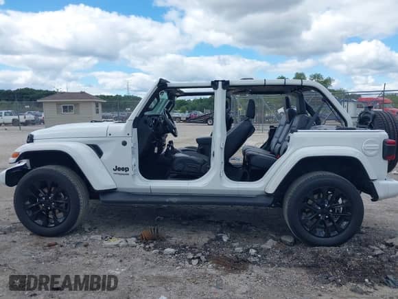 2021 Jeep Wrangler Unlimited Sahara с VIN 1C4HJXEG8MW745760, выставлен на аукционе IAAI как лот 43062353 с пробегом 48 397 миль миль и . История ставок и продаж доступна на DreamBid. Изображение 14.