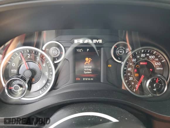 2021 Ram 1500 Big Horn z VIN 1C6RREFG1MN593219, wystawiony jako Copart lot #56027765 z przebiegiem 81 616 mil mil oraz Szkoda całkowita • Salvage title. Historia ofert i sprzedaży dostępna na DreamBid. Obrazek 9.