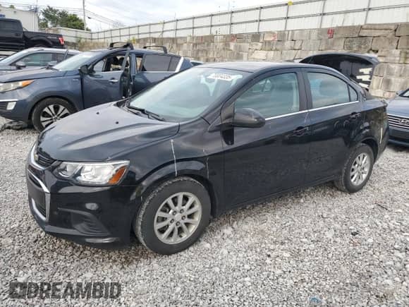 2020 Chevrolet Sonic LT with VIN 1G1JD5SB1L4103146, listed as a Copart auction lot 70004335 with 47,417 mi miles and Salvage title. Bid and sale history available at DreamBid. Image 1.