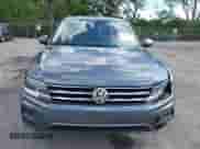 2019 Volkswagen Tiguan S с VIN 3VV1B7AXXKM140285, выставлен на аукционе IAAI как лот 42477921 с пробегом 64 635 миль миль и . История ставок и продаж доступна на DreamBid. Изображение 13.