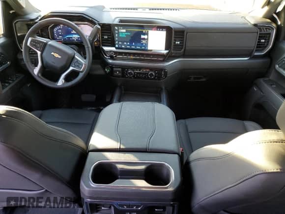 2024 Chevrolet Silverado 3500HD LTZ z VIN 1GC4YUEYXRF318878, wystawiony jako Copart lot #42762255 z przebiegiem 3 837 mil mil oraz Szkoda całkowita • Salvage title. Historia ofert i sprzedaży dostępna na DreamBid. Obrazek 8.