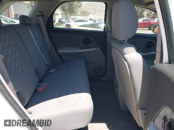 2007 Chevrolet Equinox LS с VIN 2CNDL23F776122971, выставлен на аукционе IAAI как лот 42830976 с пробегом 63 786 миль миль и . История ставок и продаж доступна на DreamBid. Изображение 8.
