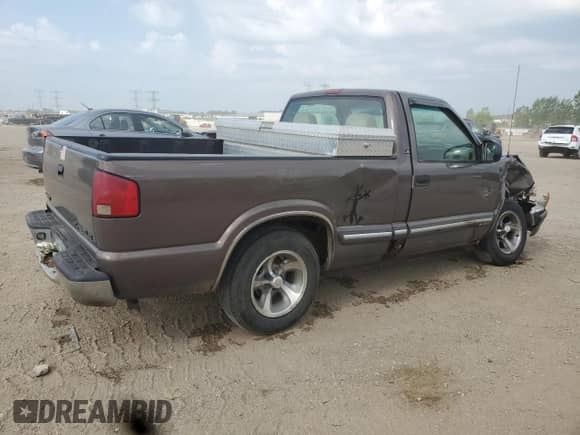 2000 Chevrolet S-10 с VIN 1GCCS1440YK189596, выставлен на аукционе Copart как лот 65407975 с пробегом 175 871 миль миль и Списание • Salvage title. История ставок и продаж доступна на DreamBid. Изображение 3.
