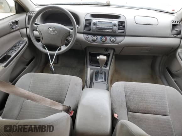 2005 Toyota Camry STD с VIN 4T1BE32K05U982537, выставлен на аукционе Copart как лот 81263055 с пробегом 292 846 миль миль и Чистый • Clean title. История ставок и продаж доступна на DreamBid. Изображение 8.