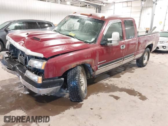 2004 Chevrolet Silverado 2500HD LS z VIN 1GCHK29U54E235372, wystawiony jako IAAI lot #40829714 z przebiegiem 234 434 mil mil oraz . Historia ofert i sprzedaży dostępna na DreamBid. Obrazek 21.